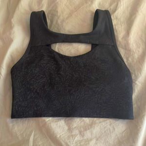 lululemon Everlux Cut Out Train bra B/C cup in Crunch Black